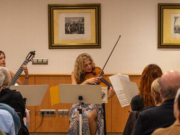 Madrid. Hotel Praga. 23 de octubre de 2025. David del Puerto: Boreal, Cantos de Quirce II. Laura Verdugo, guitarra, Ana María Alonso, viola, Miguel Ángel Egido, saxo, Nuria Sánchez, soprano.