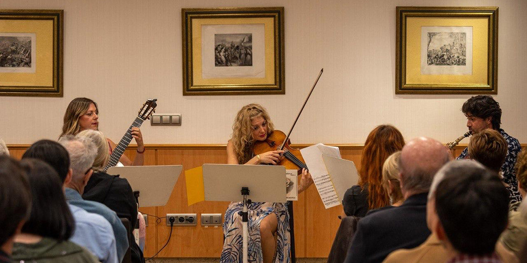 Madrid. Hotel Praga. 23 de octubre de 2025. David del Puerto: Boreal, Cantos de Quirce II. Laura Verdugo, guitarra, Ana María Alonso, viola, Miguel Ángel Egido, saxo, Nuria Sánchez, soprano.